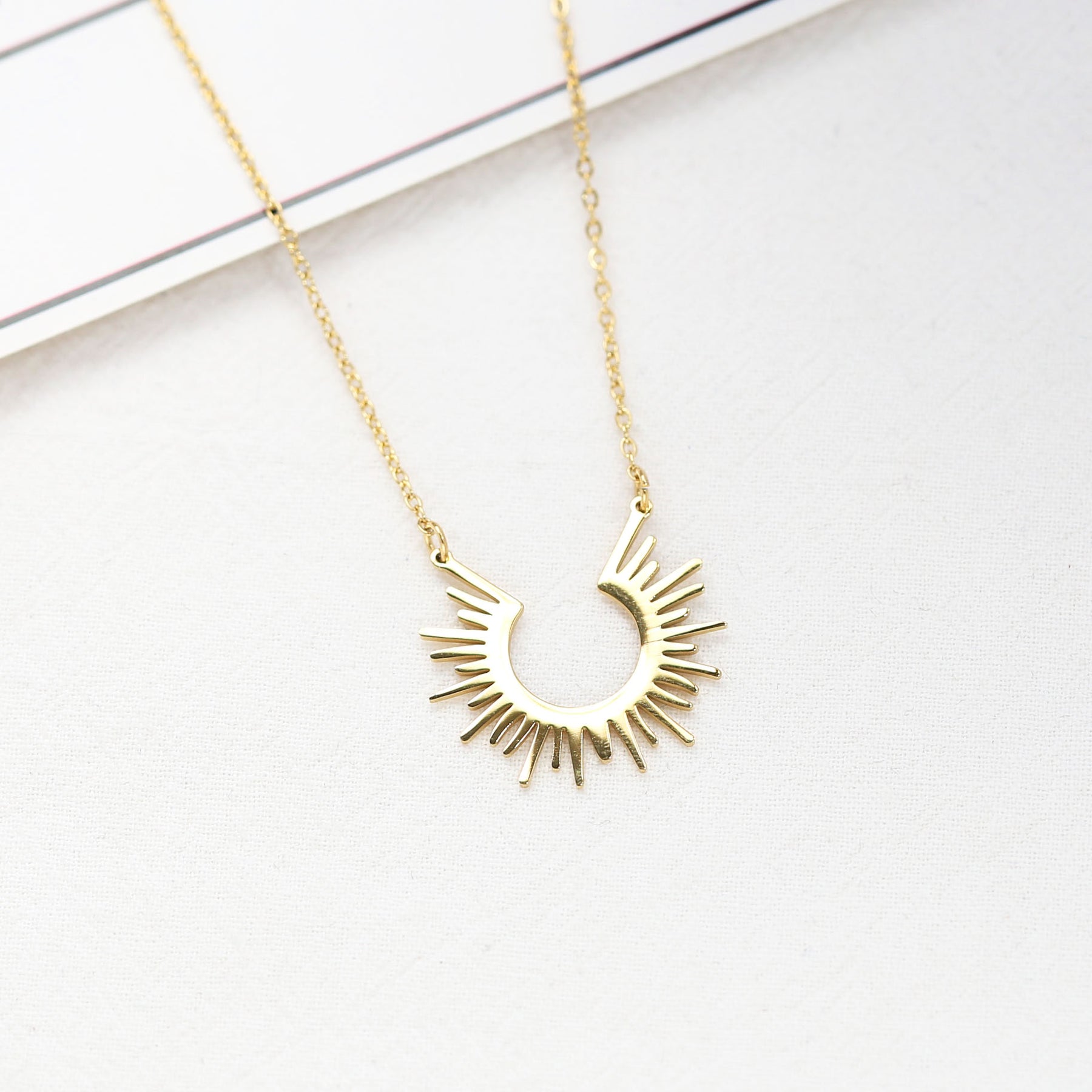 Collana RA